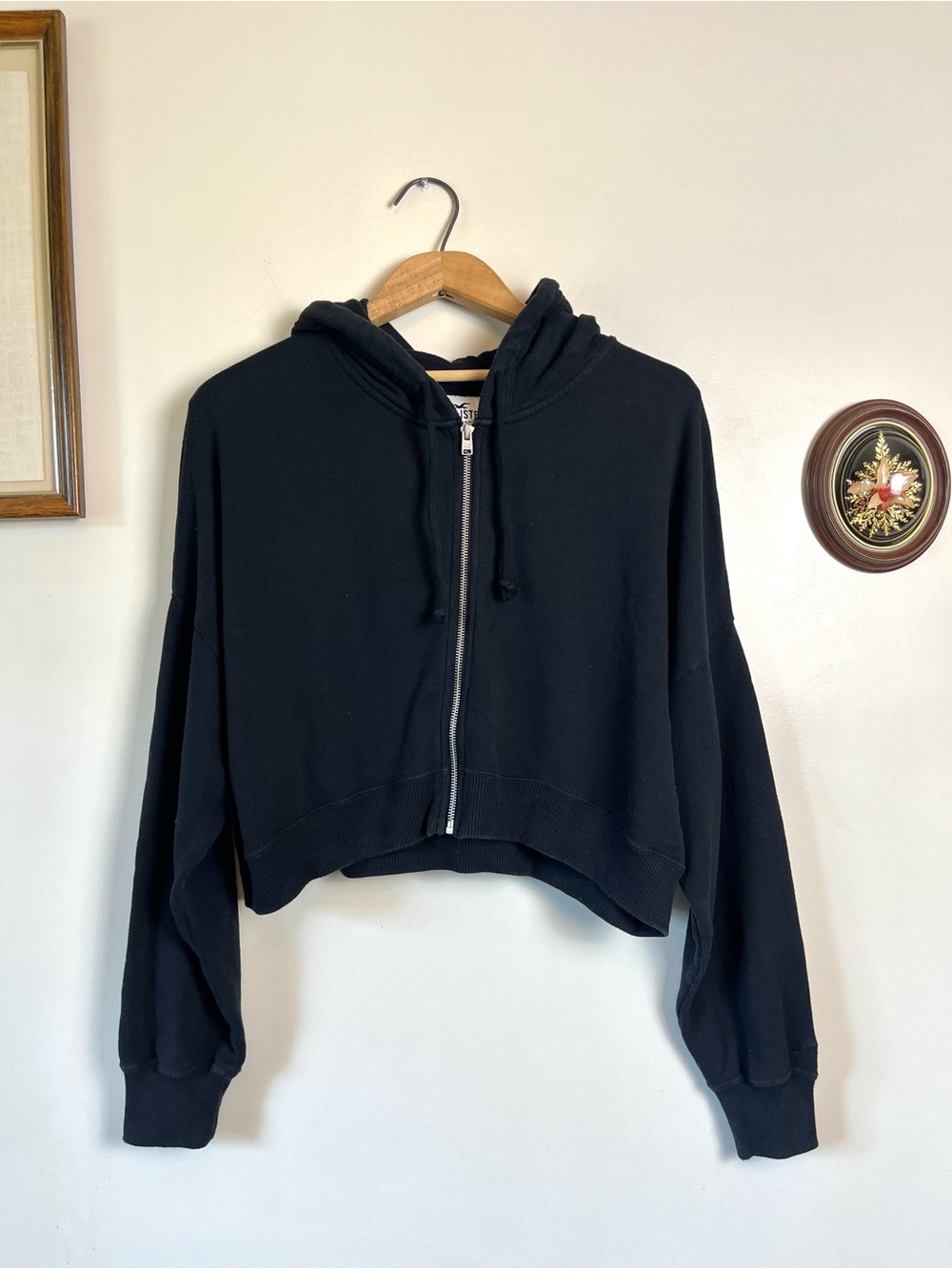 Hollister Cropped Black Oversized Hoodie Medium